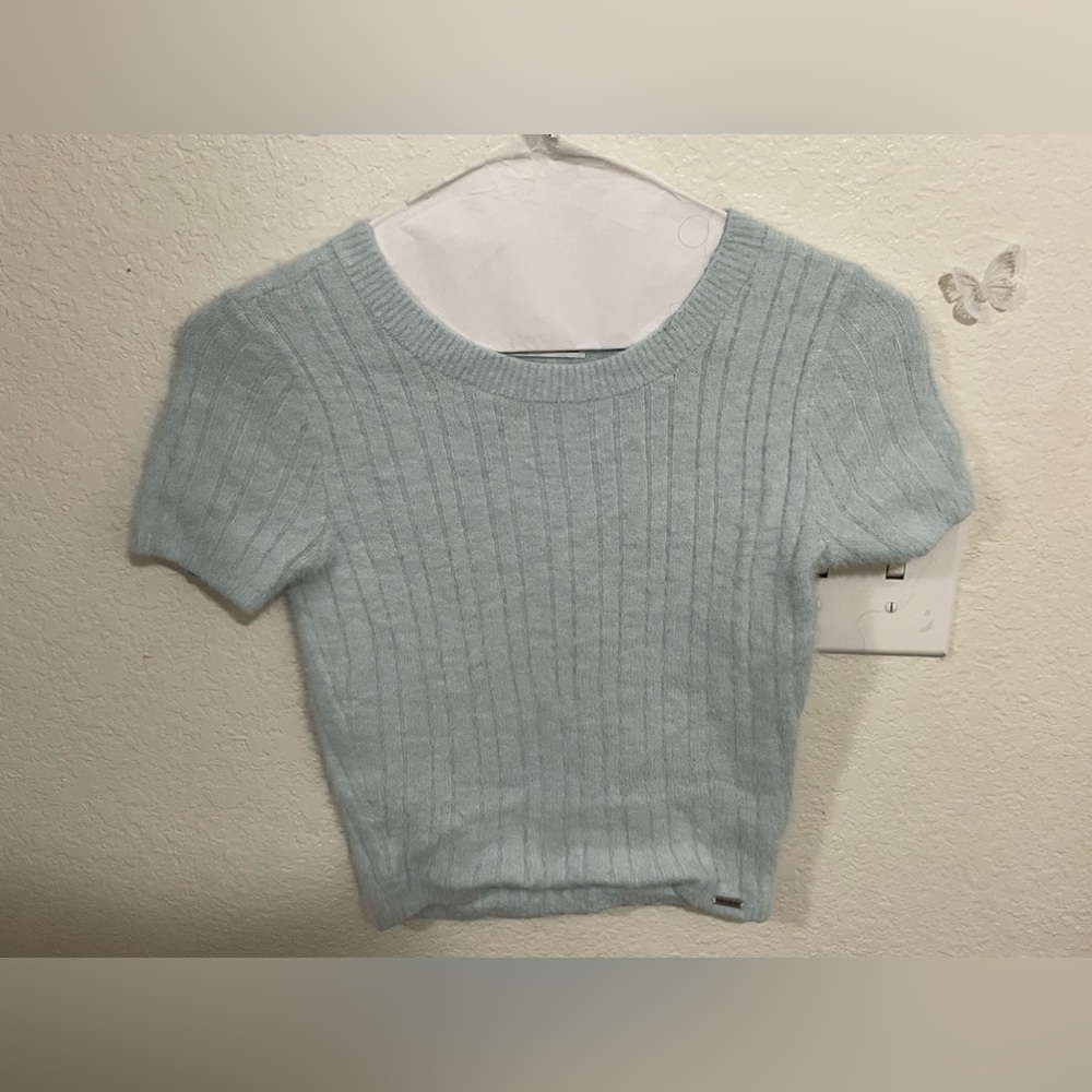 HOLLISTER BABY TEE